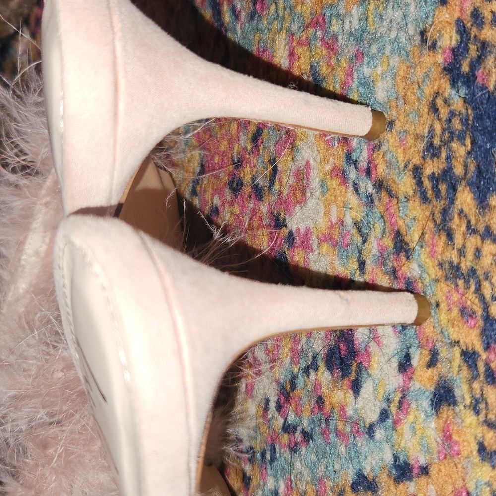 Lulu’s 8.5 Fazal Blush Suede Feather Pointed-Toe Mules - Picture 6 of 7